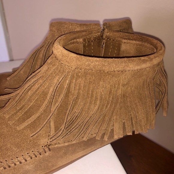 Dusty Brown suede moccasin with ankle tassels - Picture 6 of 10